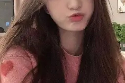 母亲节当天娱乐圈爆三件大事：黄一鸣被闺蜜背刺锋芝恋被传复合小玥儿点赞后爸引发热议