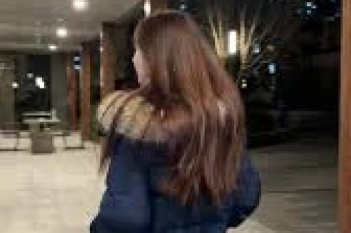 网红摊主鹅腿阿姨塌房后更多黑料被曝光儿子天天开豪车游玩