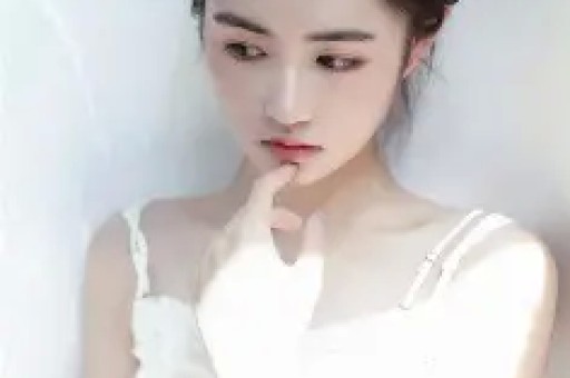 绯闻二次发酵却只转旧声明鹿晗沉默关晓彤不回应8 年情走到哪一步